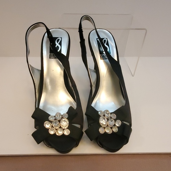 Black heels - Picture 1 of 3